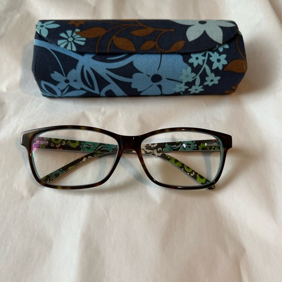 Vera Bradley Accessories - Vera Bradley Jackie Java glass case w glasses